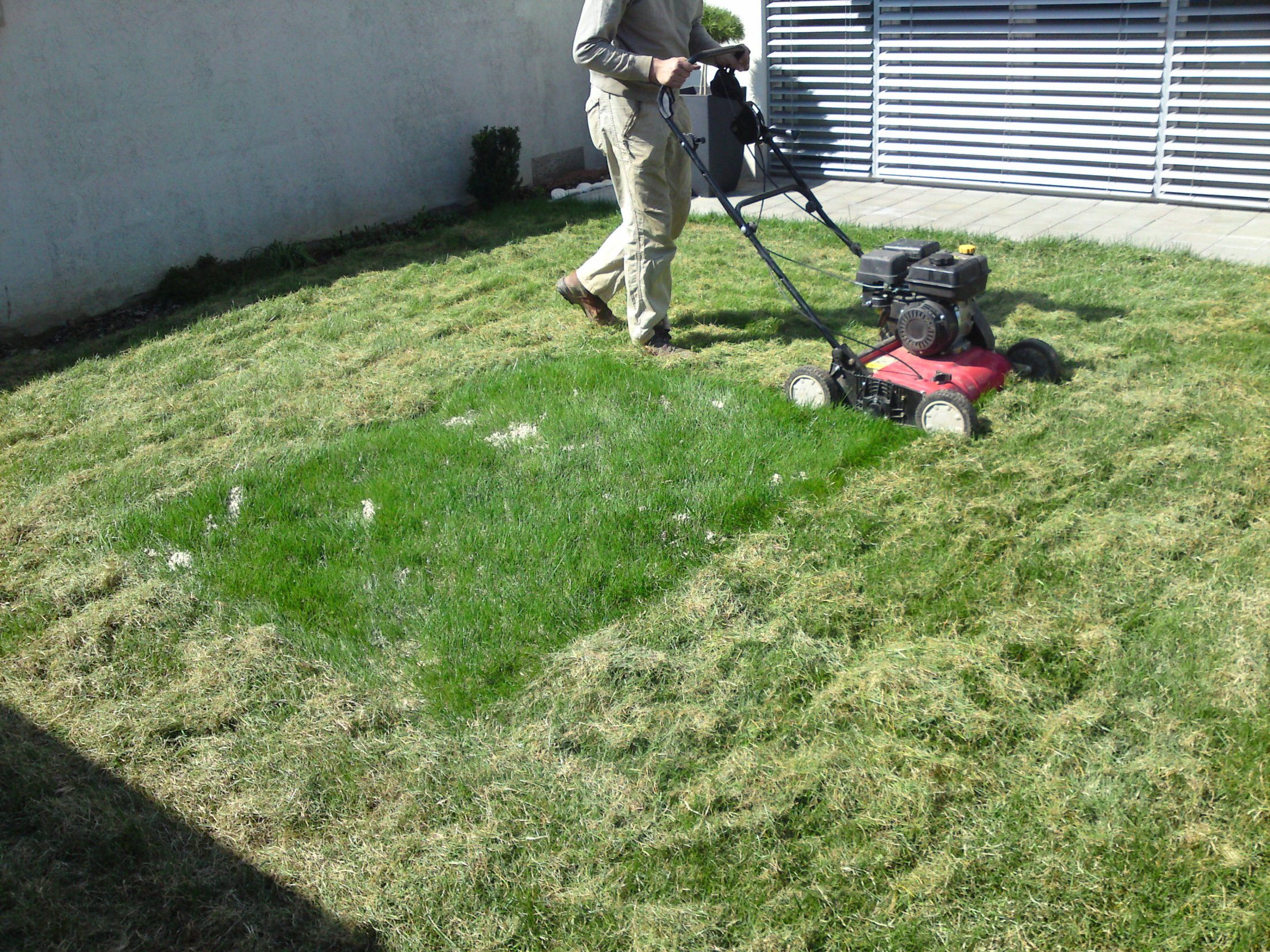 strojno zračenje trave